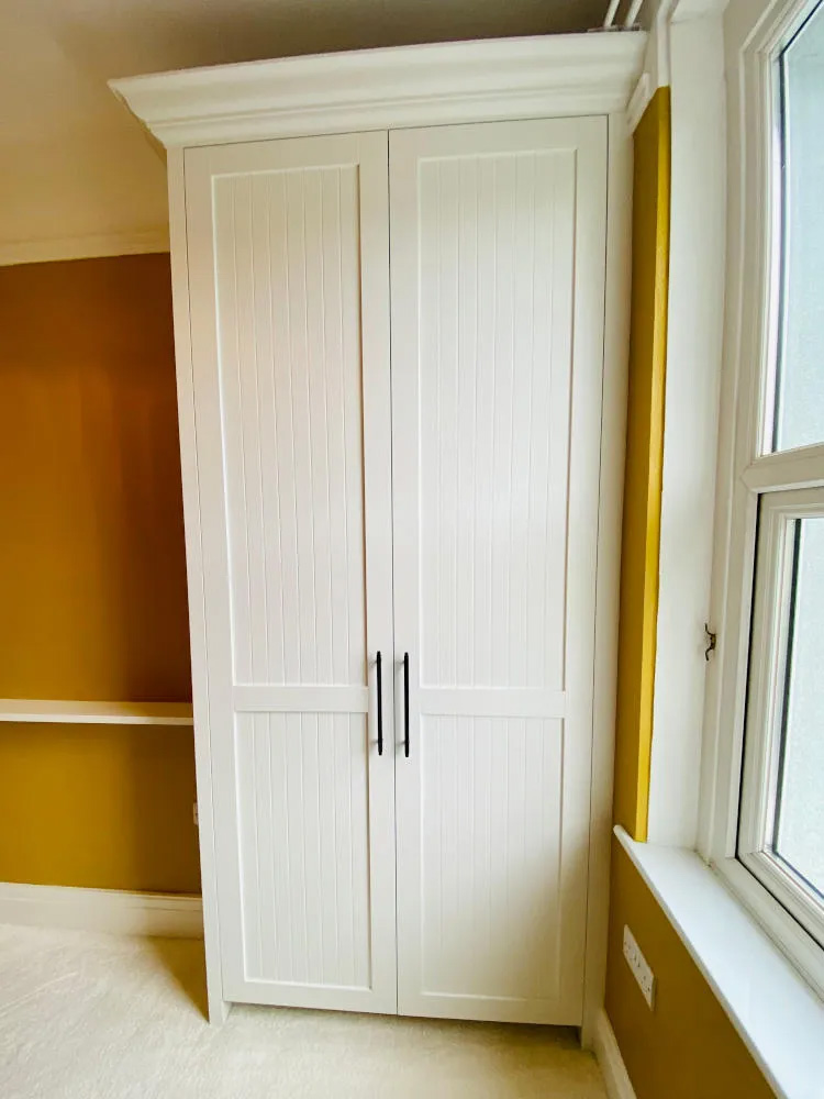 Gallery - White Alcove Wardrobe Closed - James Hewitt Furniture By Design